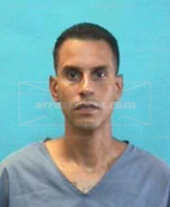 Miguel A Flores