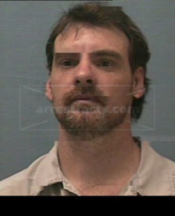 Darren L Davis