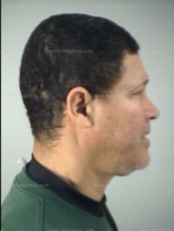 Luis Rey Velez