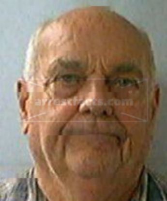 Earl L Adams