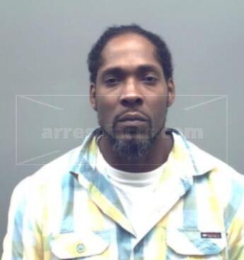 Khari Andre Oliverires