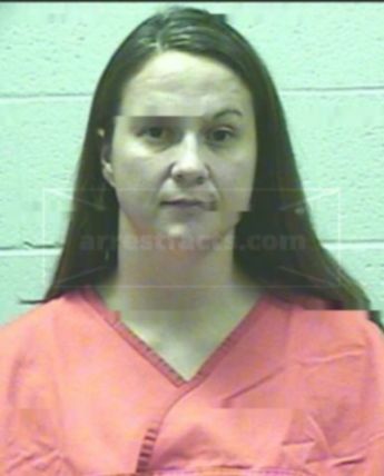 Leslie D Harris
