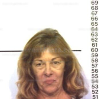 Linda Hunt Lindsay