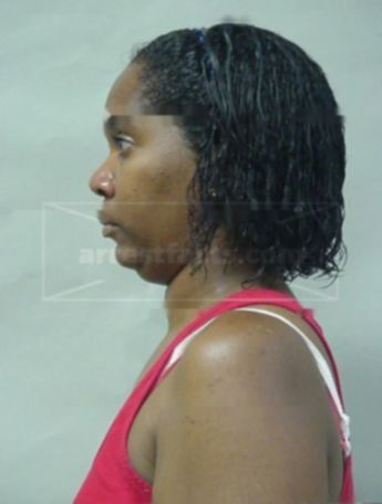 Leah D Corney