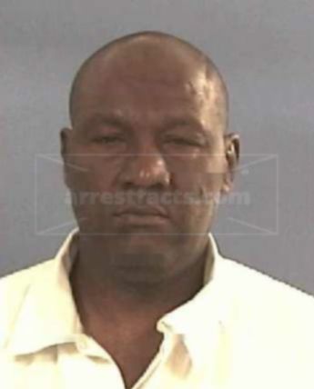 Eddie L Daniels