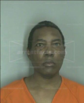 Lester Tucker