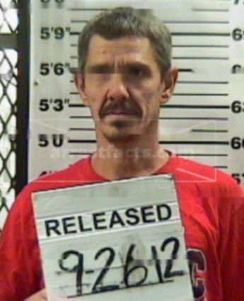 Daniel J Machgan