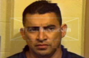 Martin Ayal Flores
