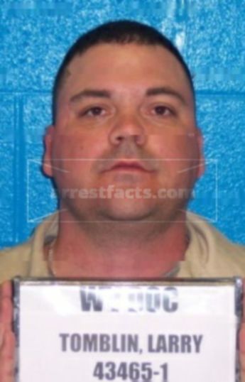 Larry D Tomblin