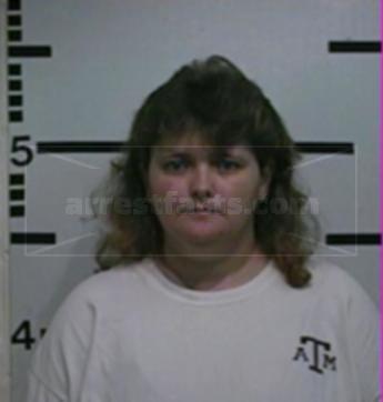 Lola B Robinson