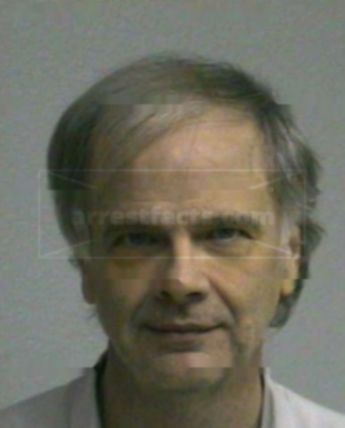 Robert M Stephens